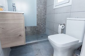 Modern Equipped Studio w View in Kipseli