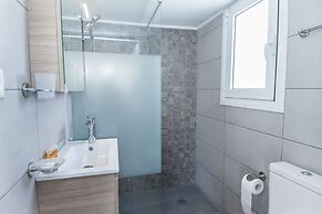 Modern Equipped Studio w View in Kipseli