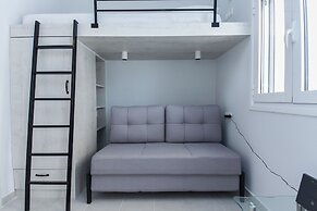 Modern Equipped Studio w View in Kipseli