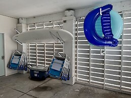 Driftwood Cottage 5 Bedroom Home by RedAwning