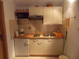 Vale - Central & 20m to the sea - A2