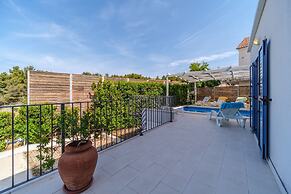 Mila - Private Pool & Seaview - H