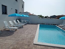Noel - With Private Pool - A1-prizemlje