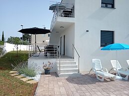 Noel - With Private Pool - A1-prizemlje