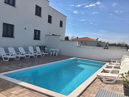 Noel - With Private Pool - A1-prizemlje