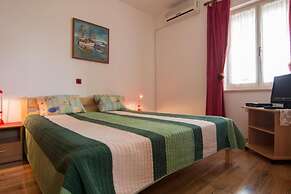 Nada - With Private Pool - SA2