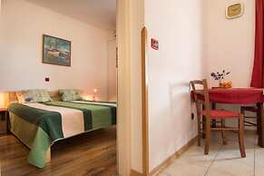 Nada - With Private Pool - SA2