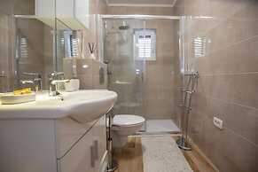 Tattoo - Modern & Free Parking - SA3