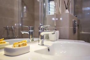 Tattoo - Modern & Free Parking - SA3