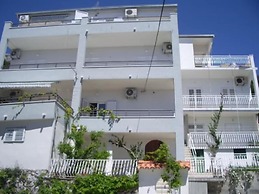 Josip II - 150 m From Beach With Free Parking - SA5