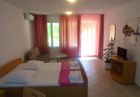 Josip II - 150 m From Beach With Free Parking - SA5