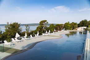 Roman - Mobile Homes With Pool - H2 Mobile Home 2