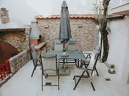 Mil - 30 m From Beach - SA3