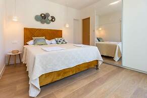 Tattoo - Modern & Free Parking - A1