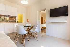 Tattoo - Modern & Free Parking - A1