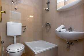 Tattoo - Modern & Free Parking - A1