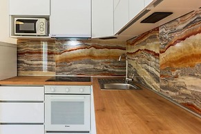 Tattoo - Modern & Free Parking - A1