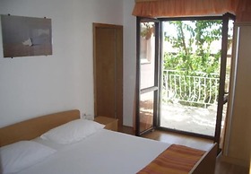 Josip II - 150 m From Beach With Free Parking - A6
