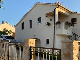 Pir - 100 m From Beach - A1