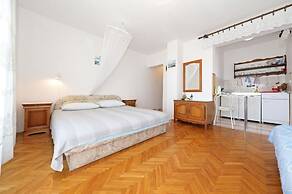 Slavka - Free Parking & BBQ - SA2