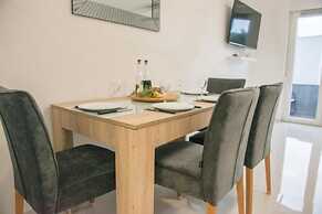 Marin - 200m to the sea - A2