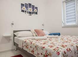 Marin - 200m to the sea - A2