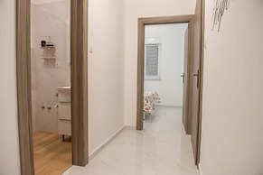 Marin - 200m to the sea - A2