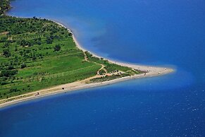 Mari - 30m From the sea - A3