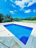 Mia - With Pool - A1