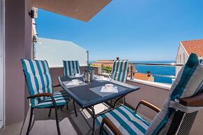 Stane - Modern & Fully Equipped - A4