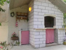 Viki - Seaview & Garden Terrace - A1