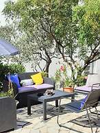 Viki - Seaview & Garden Terrace - A1