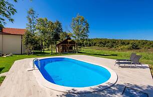 Blue House - Shared Pool - H