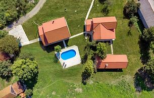 Blue House - Shared Pool - H
