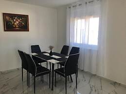 Noel - With Private Pool - A2-prvi kat