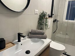 Sara - Beyond the sea - A1