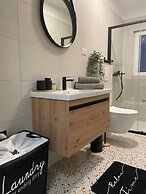 Sara - Beyond the sea - A1