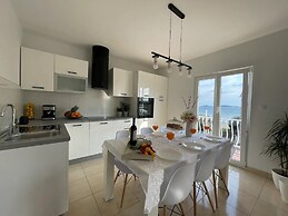 Sara - Beyond the sea - A1