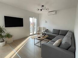 Sara - Beyond the sea - A1