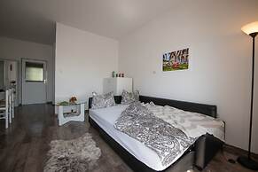 Miriam - 200m From Beach - A2