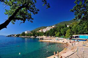 Miriam - 200m From Beach - A2