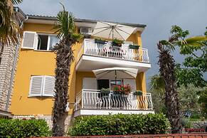 Miriam - 200m From Beach - A2