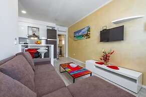 Stane - Modern & Fully Equipped - A2