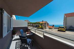 Stane - Modern & Fully Equipped - A2