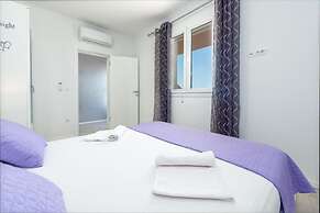 Stane - Modern & Fully Equipped - A2