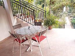 River-directly to the River - H