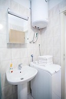 River-directly to the River - H