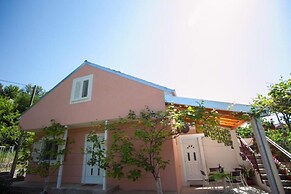 River-directly to the River - H