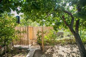 River-directly to the River - H