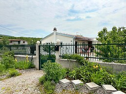 Tamy - With hot tub - H